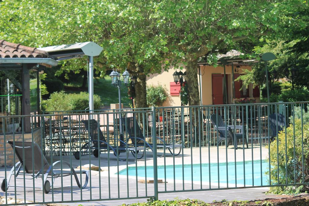 Hotel Restaurant Le Moulin De Saint Verand Exterior foto